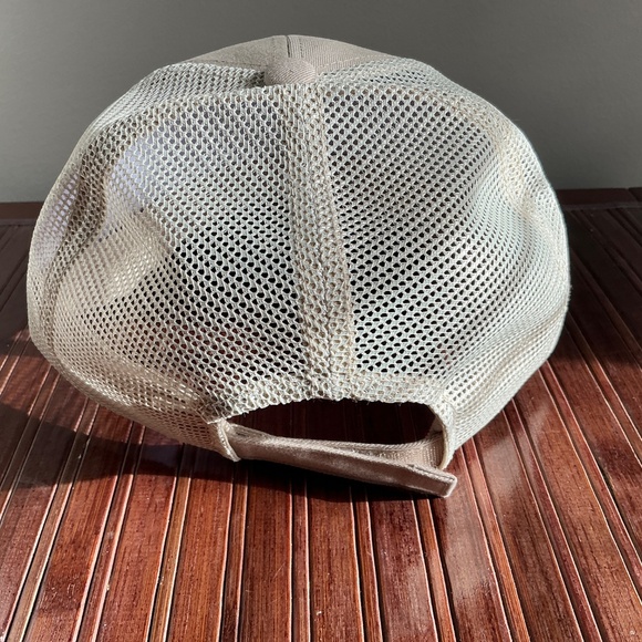 New Maui Jim Hat - Picture 2 of 5